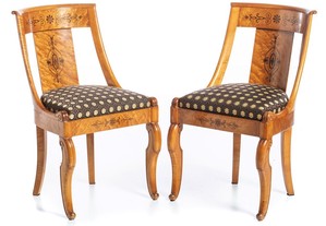 Belíssimo par de cadeiras antigas, francesas