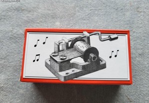 Caixinha de Música Miniatura