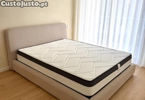 Cama de Casal Com Arruma��o Como NOVA