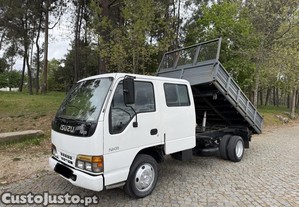 Isuzu NKR Tri-Basculante