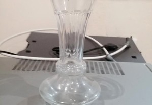 jarra antiga em vidro