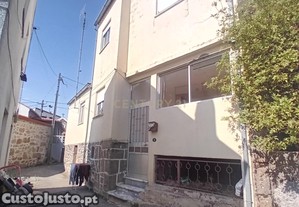 Casa para Recuperar na Gata, Guarda