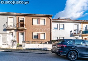 Moradia T3 C/ Logradouro, Aldoar