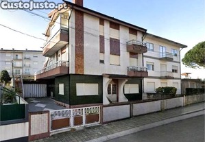 Prdio  rua D. Afonso Henriques (Giesta)