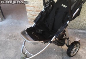 carrinho bebé grande, tipo triciclo.