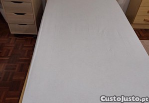 Cama de solteiro