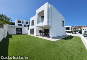 Moradia t4 na quinta da fábrica