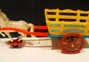 PEPE - Cavalo com carroça, em plástico e chapa - 1