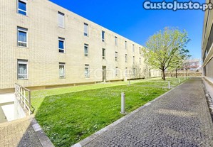 Apartamento T3 Em Condomínio Fechado- Vilar Do...