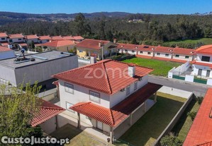 Moradia T4 Em Calendário