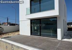 Moradia de Luxo T4 com Piscina - Sintra/Magoito