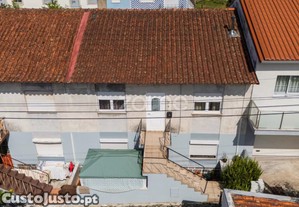 Moradia T7 Com Logradouro Para Recuperar Em...