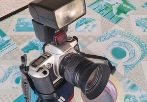 Máquina fotográfica Canon EOS 500N