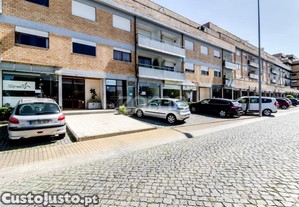 Loja No Centro De Penafiel Com Rentabilidade -...