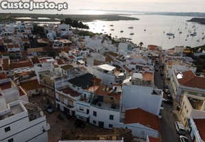 Prédio No Centro De Alvor Com Alto Potencial De Rentabilidade, Faro, Portimão
