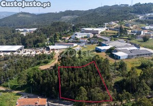 Terreno Com 874 M2, Em Vandoma, Paredes