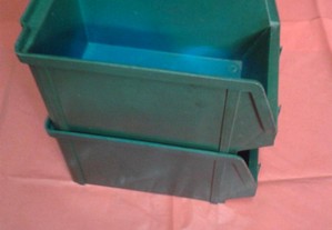 2 caixas plásticas de bico,empilháveis,tipo contentor sem tampa,azuis E OFERTA