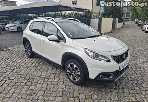 Peugeot 2008 1.2VTI GPS +câmara trazeira+estofos em pele