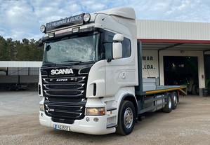 Scania porta máquinas 
