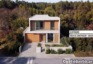 Terreno Rústico Urbanizável C/ Exploração Agrícola