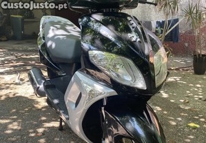 Peugeot sum up  scooter 125 - 13