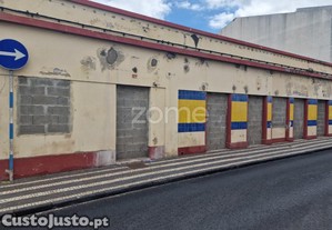 Conjunto 4 Prédios Urbanos