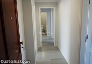 Apartamento t3 remodelado na praia da cova gala, coimbra