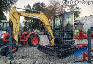 Maquina escavadora New Holland 3.5