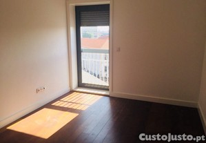 Apartamento T4 rotunda da Boavista