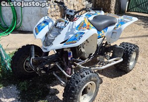 Moto 4 Suzuki LTZ 400