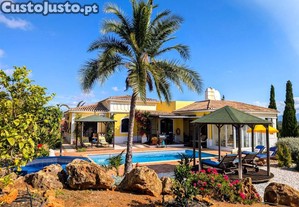 Moradia T3+1 Com Piscina, Jardim E Vistas Panorâmica, Faro, Portimão