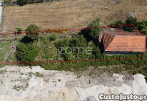 Quintinha Com Casa E Terreno Para Recuperar -...