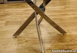 Mesa de jantar em vidro