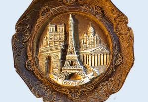 Prato vintage com os monumentos icónicos de Paris, anos 60-70