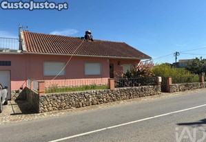 Casa / Villa T3 em Caldas da Rainha - Nossa Senhora do Pópulo, Coto e São Gregório de 105 m²