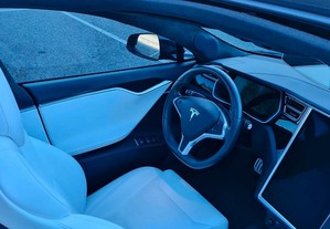 Tesla Model S Ludicrous 
