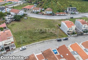 3 Lotes De Terreno Para Const. De Moradias -...