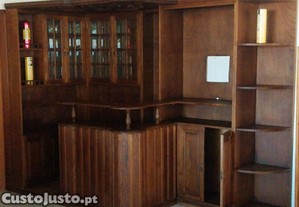 "Antigo" e Grande Móvel "Bar" em Carvalho. Reparado / Restaurado. QUALIDADE!
