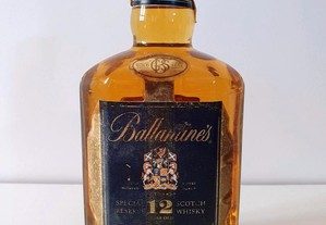 Ballantines Scotch Whisky 12 anos