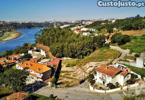Terreno para construção T51 em Gondomar (São Cosme), Valbom e Jovim de 6801,00 m²