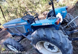Trator Izeki 25cv 4x4