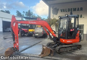 Giratria Kubota 3500Kg