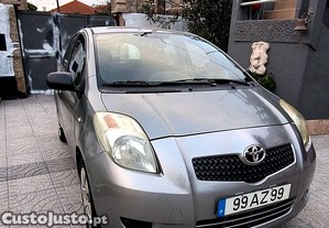 Toyota Yaris 1.0 VVT-i com AC - 05