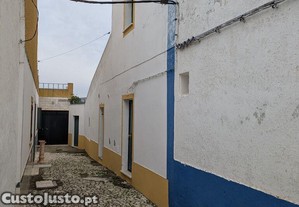 Moradia em gaveto T3 em Ciladas de 105 m�