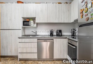 Apartamento T3 Com Varandas E Garagem Em Rio Tinto