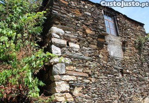 Moradia Para Restaurar Em Paraíso, Castelo De...