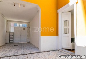 Prédio Com 2 Frações, Rendimento Imediato...