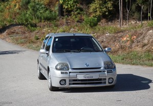 Renault Clio II Sport 2.0 172Cv