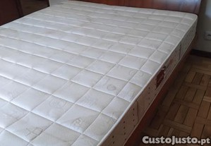 Quarto de casal em cerejeira completo