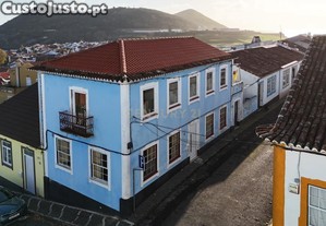 Moradia T5 de 2 pisos independentes em Angra (Santa Luzia), Ilha Terceira